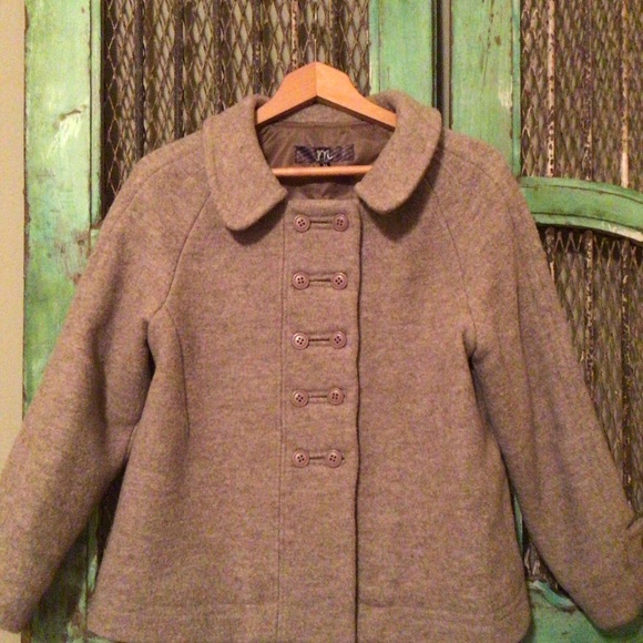 Tessy  jacket - Picture 1 of 9